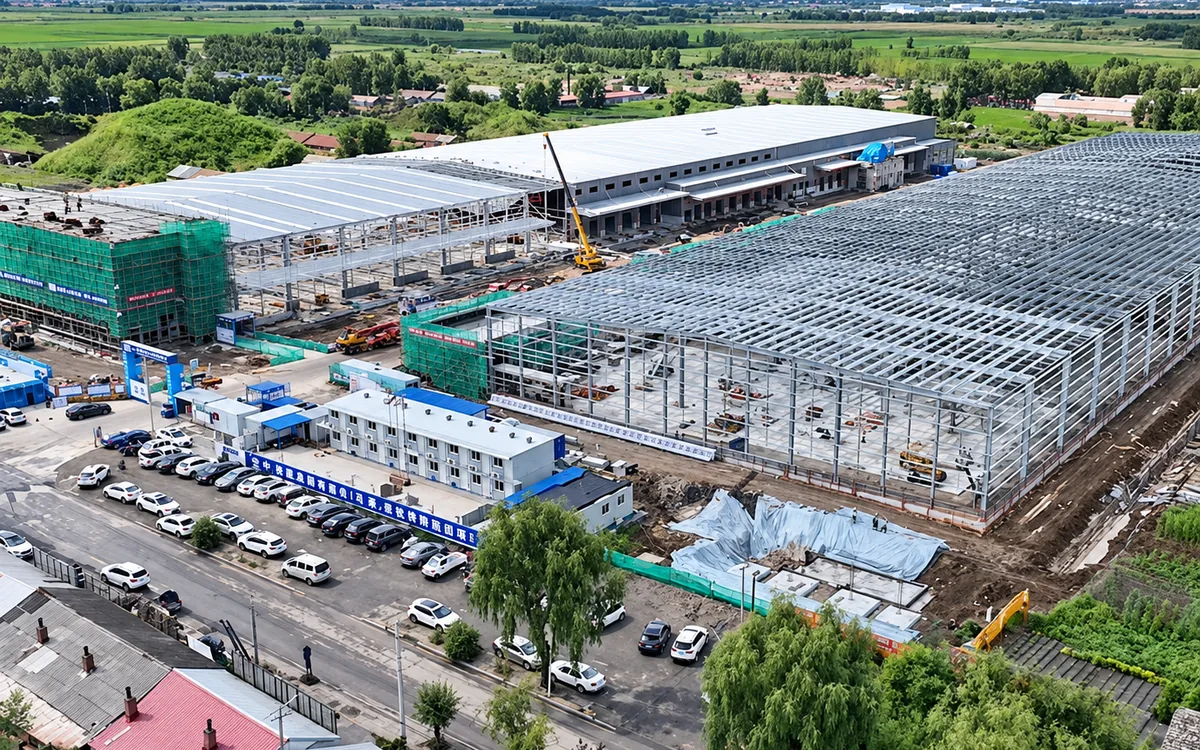 Aerial view of the Biyoute Eastern Logistics Industrial Park cold stores under construction